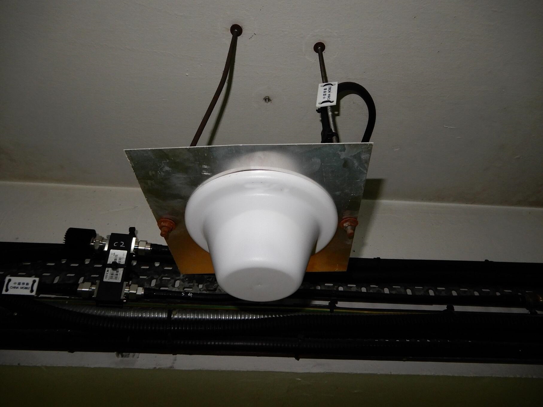 ceiling antenna ceiling antenna
