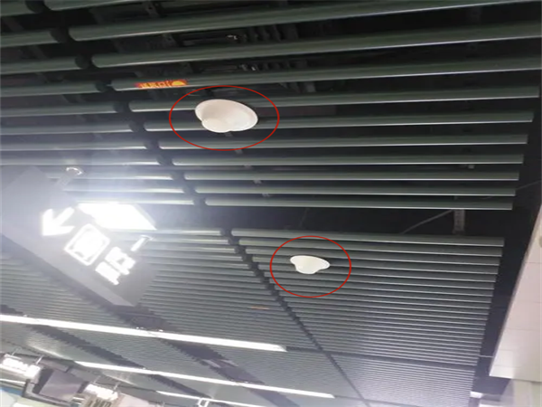 ceiling antenna subway