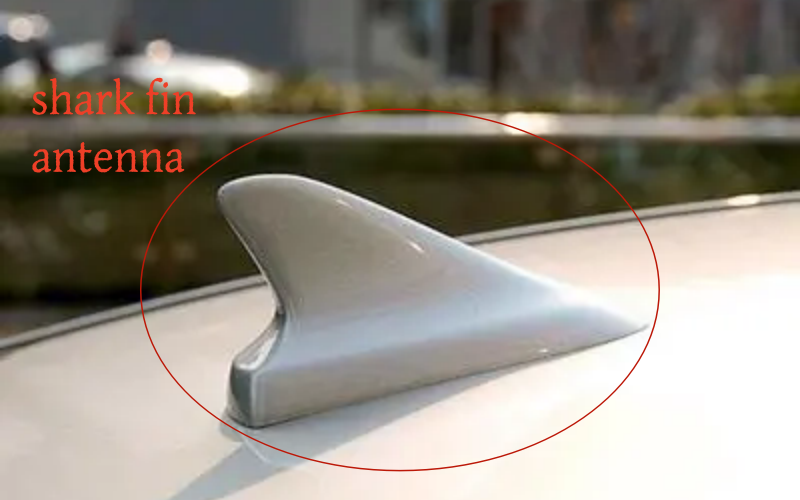 Shark fin antenna